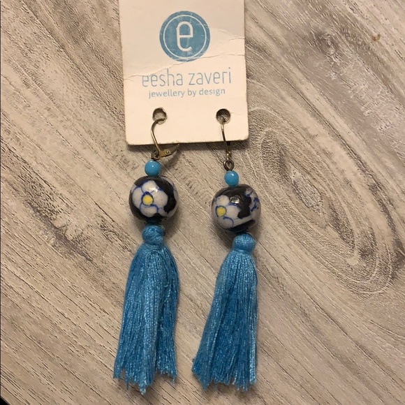 Unique Earrings - Picture 1 of 4